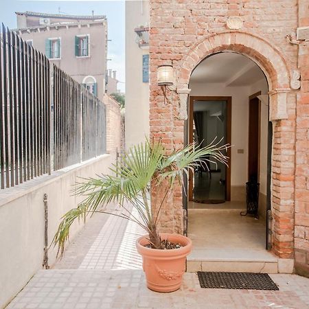 Gondola Rosa, Incantevole Vista Sul Canale Venedig Exteriör bild