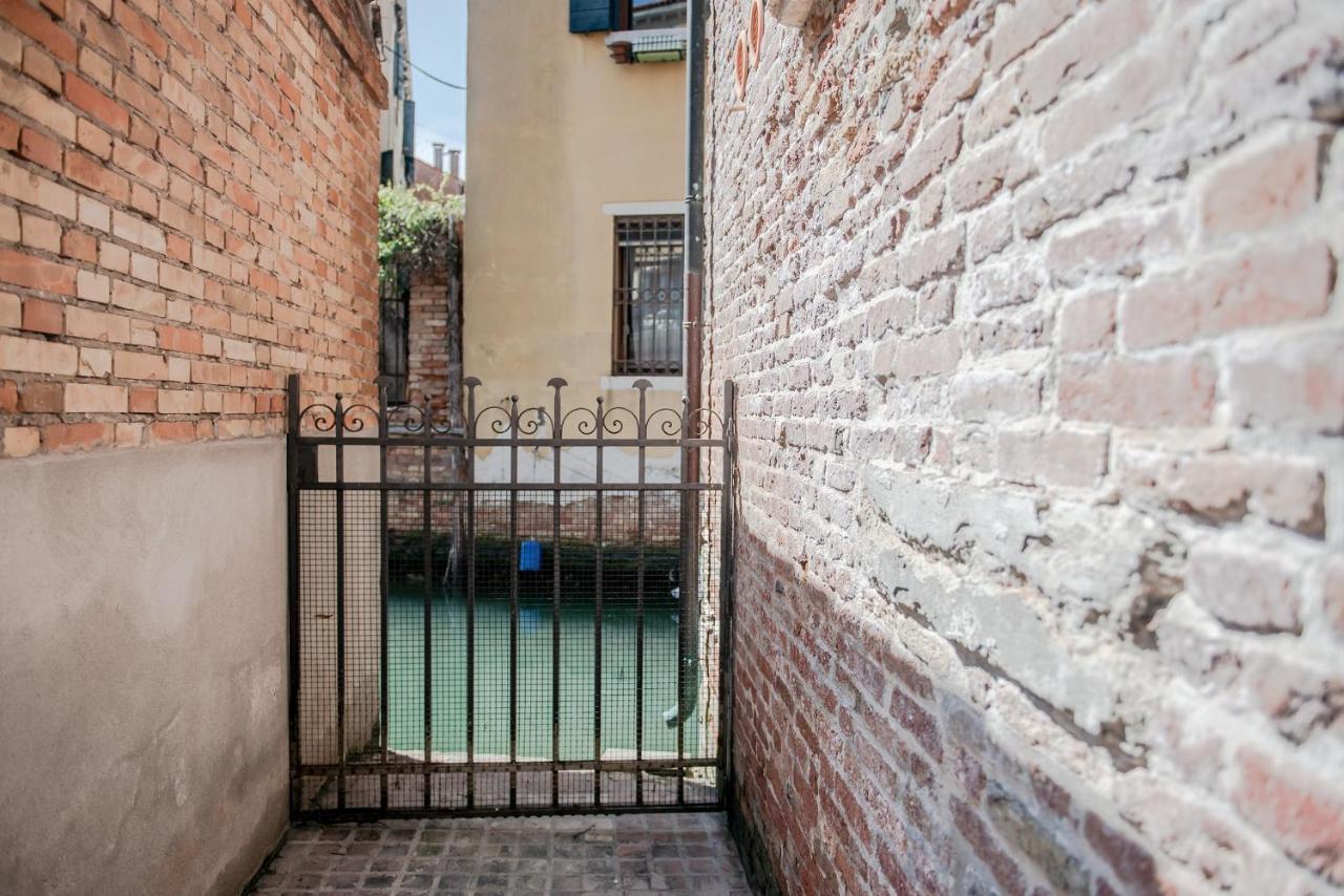 Gondola Rosa, Incantevole Vista Sul Canale Venedig Exteriör bild